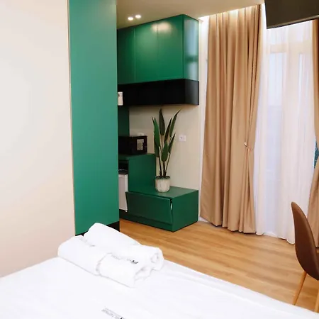 Altamar Luxury & Penthouse * Golem (Tirana)