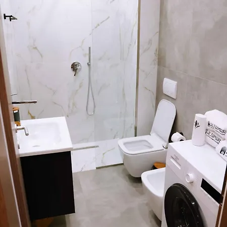 Altamar Luxury & Penthouse * Golem (Tirana)
