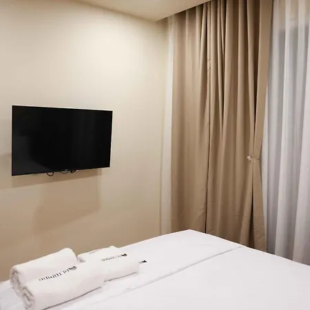 Altamar Luxury & Penthouse * Golem (Tirana)